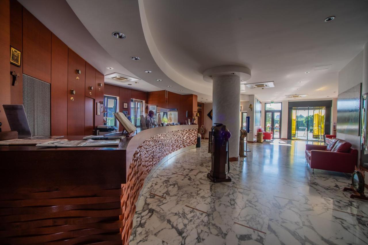 Best Western Hotel Nettuno Бриндізі Екстер'єр фото
